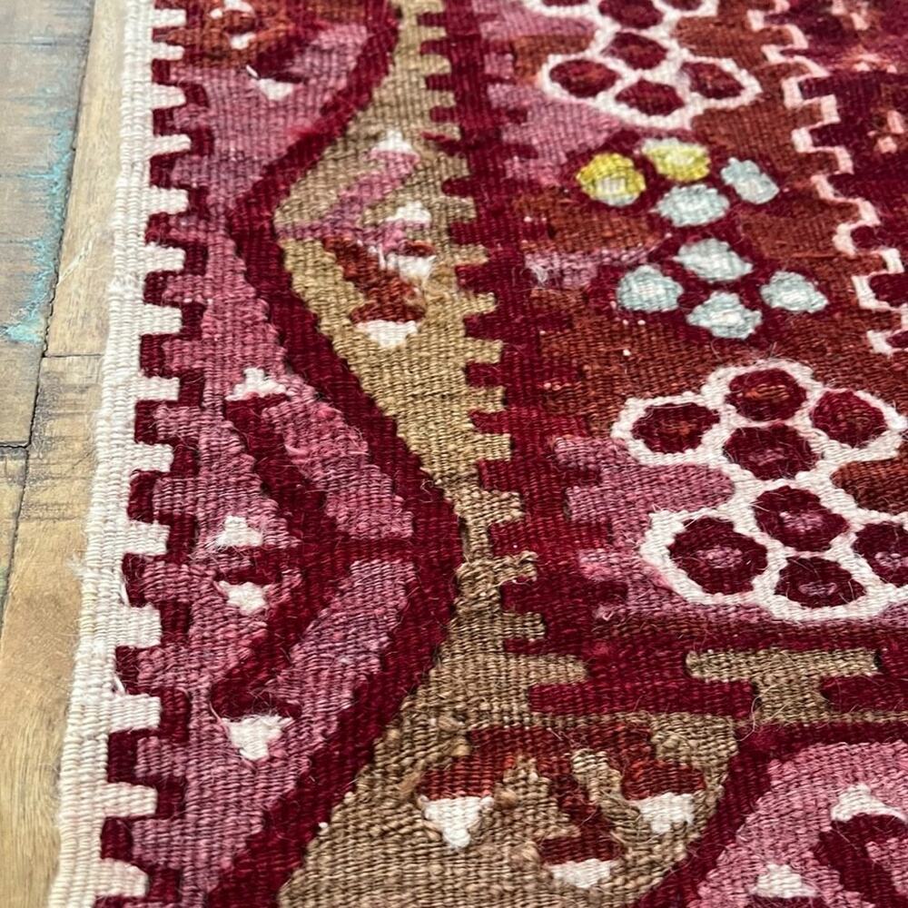 Hand-woven Kilim Wool Runner Rug 59" x 31" - Picture 3 of 9